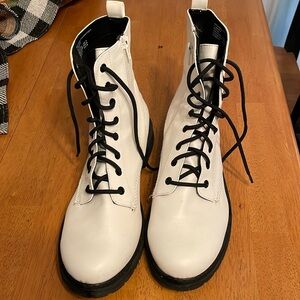 White Combat Style boots with lace up and zippered closure